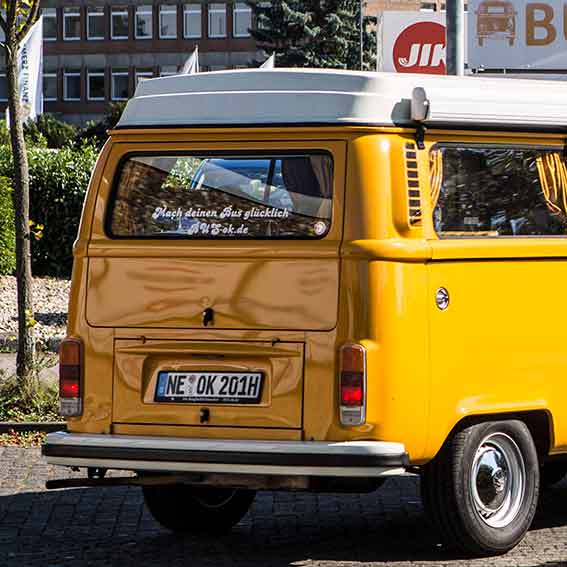 VW Bus T2 mit Airscoops